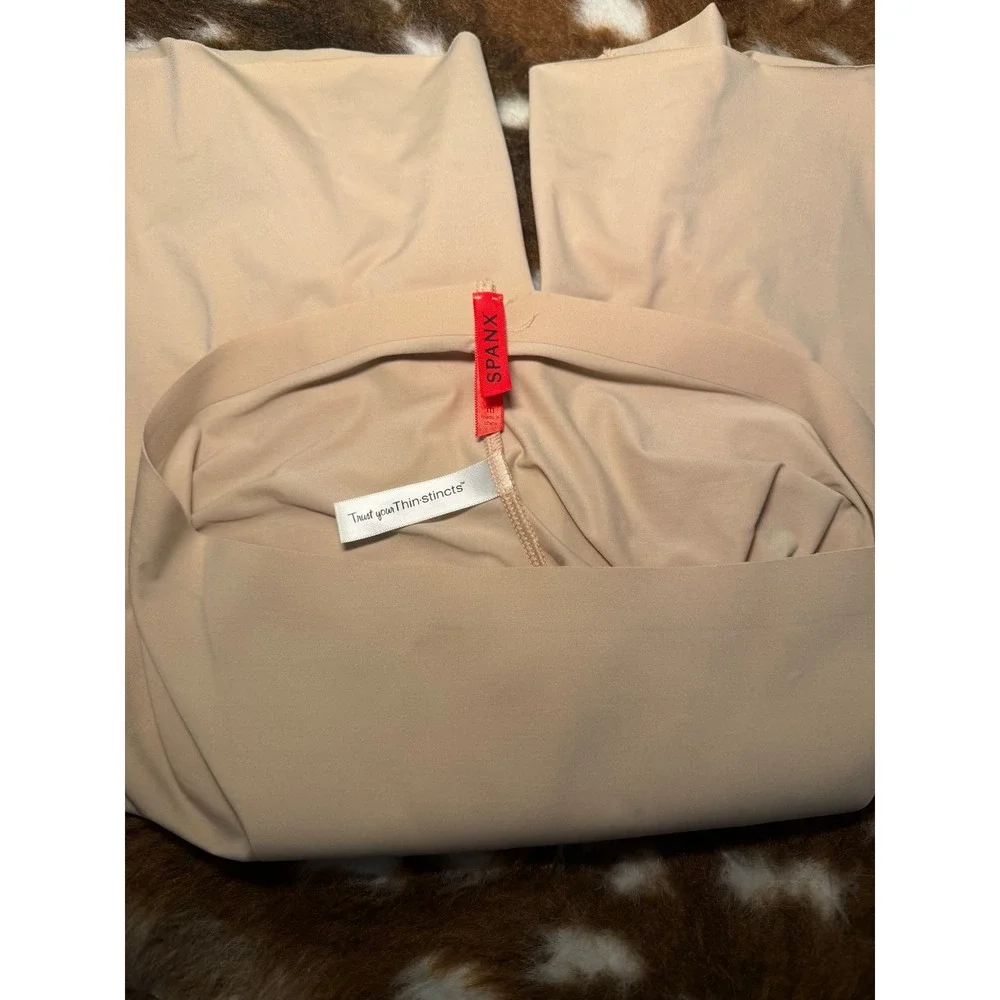 Spanx Thin-stincts High Waisted Mid Thigh Shaping Shorts Beige Nude Women Large